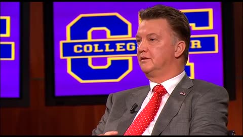 Louis van Gaal bij college tour