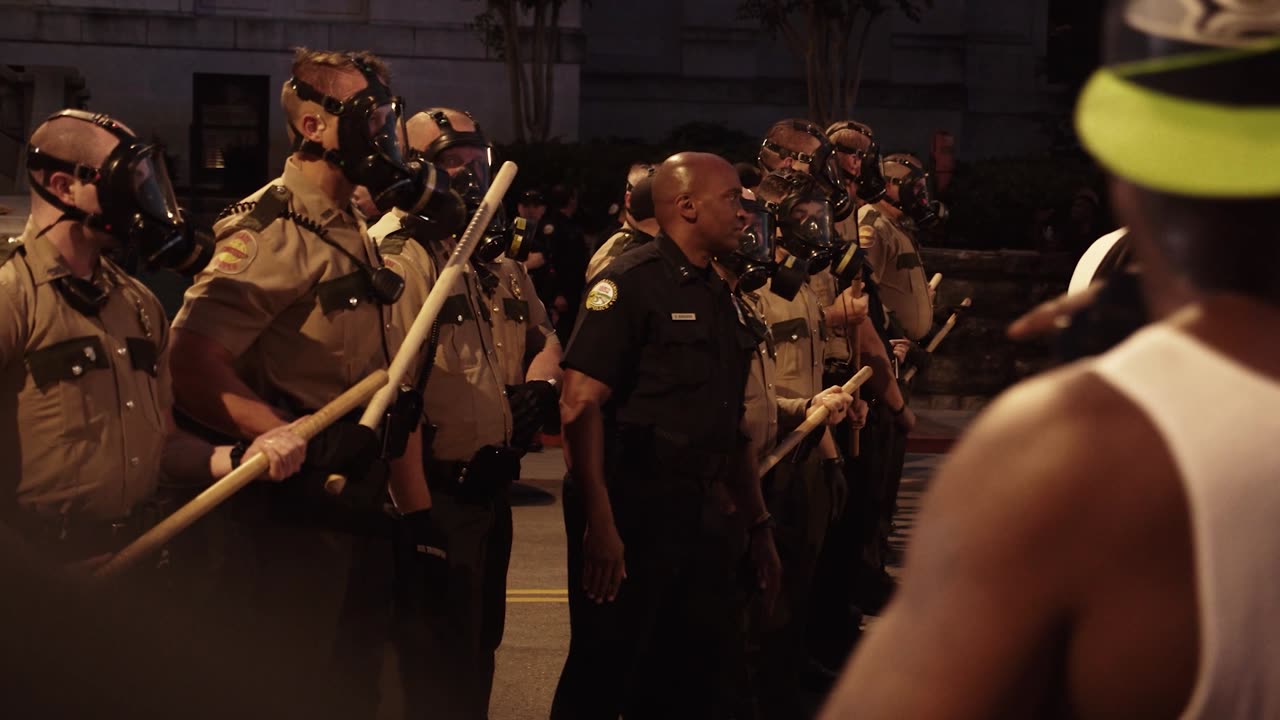 Senoj - Running Ur Mouth (Official Music Video)