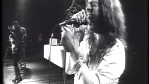 Black Sabbath - Symptom Of The Universe