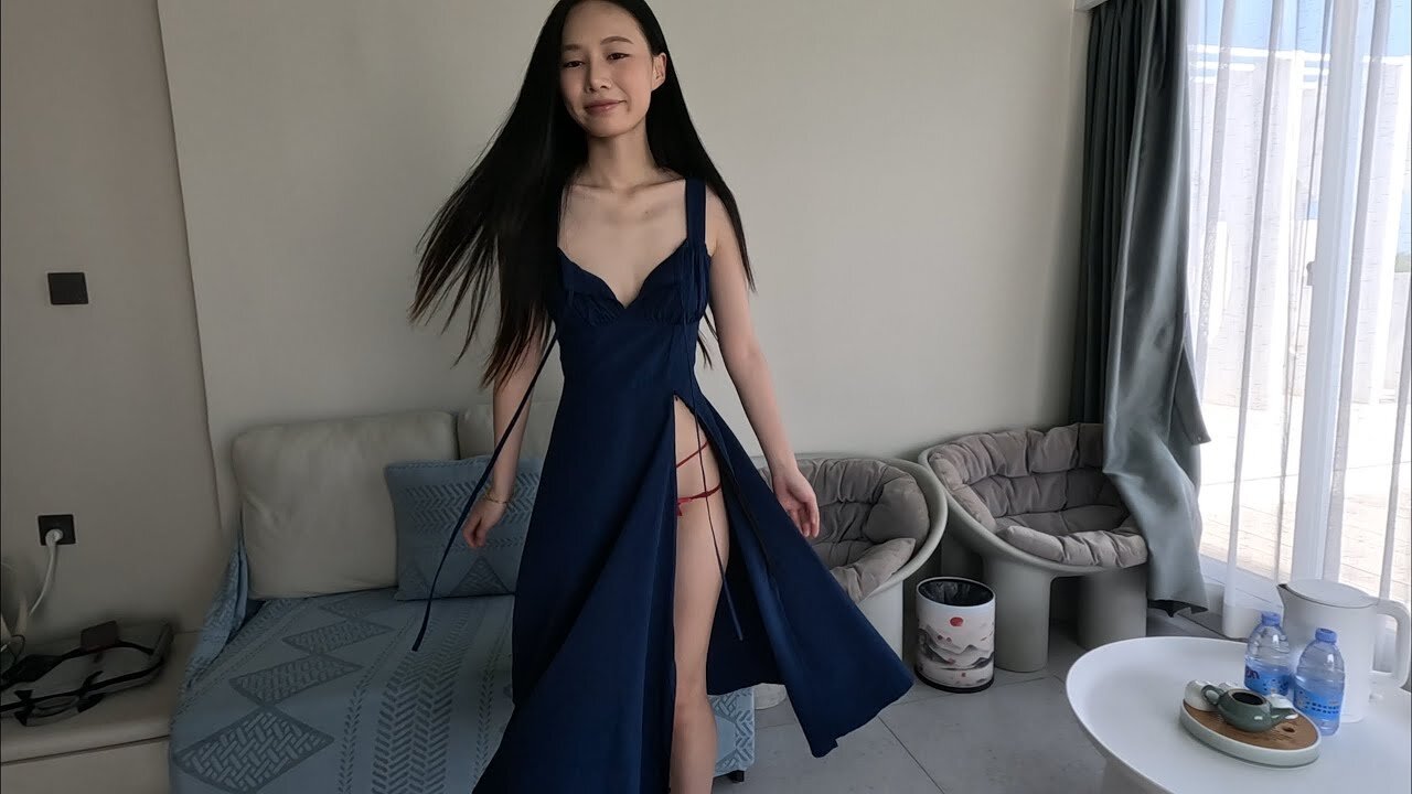 美美的可可在美美的民宿展示我们proudfox的一款优雅连衣裙