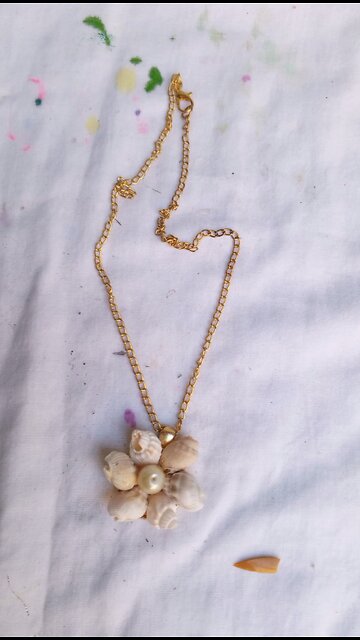 Make this Cowrie shell Pendent