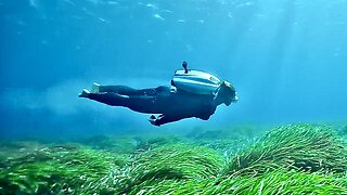 Fly Through Water ~ First-Ever Underwater Jetpack! ~ CudaJet