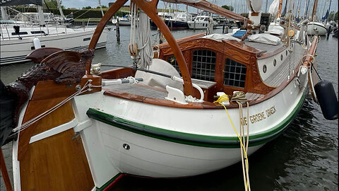 In Muiden is de ligplaats van privéjacht De Groene Draeck deze is geschonken door het volk