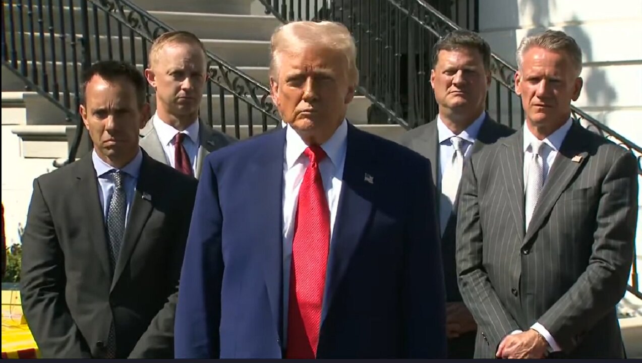 Trump photo-op with NASCAR, IndyCar champions
