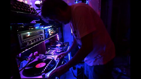 LIVE FROM FLORIDA--The Reeno Show (8/12/2025) (Get your GROOVES on)