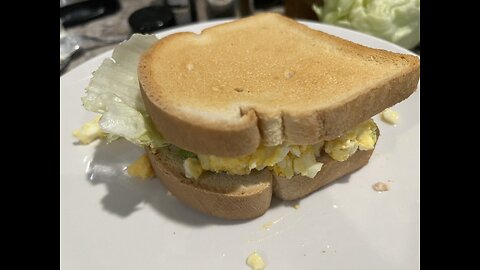 Thought I’d Love This Egg Sandwich… Until I Added Chips!
