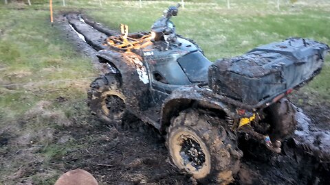 Kodiak 700 - BIG STUCK on the Yard!! 🤣#yamaha #kodiak #700 #maxxiszilla #stuck #oops