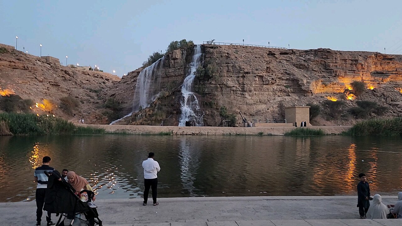 beautiful evening in wadi hanifa Saudi Riyadh Saudi Arabia 🇸🇦