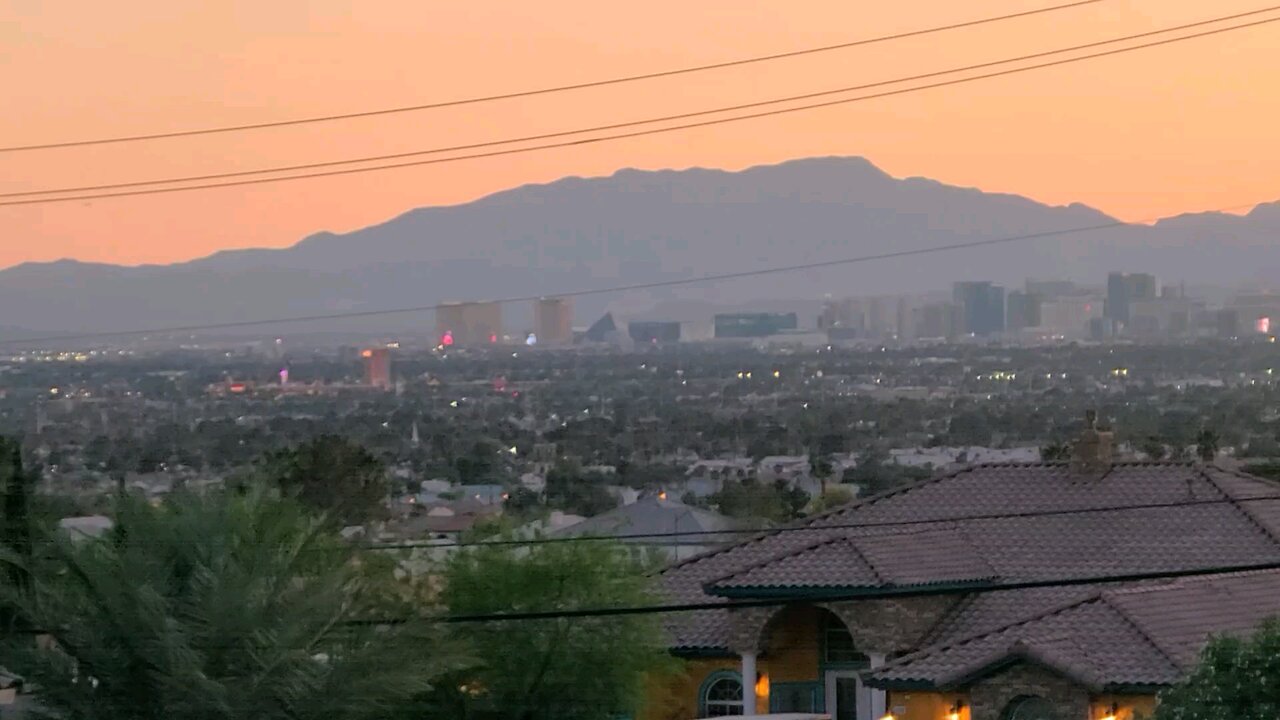 Did you see tonight's Las Vegas sunset? Check this out! 04.13.2025 #follow #lasvegas #travel #gaming