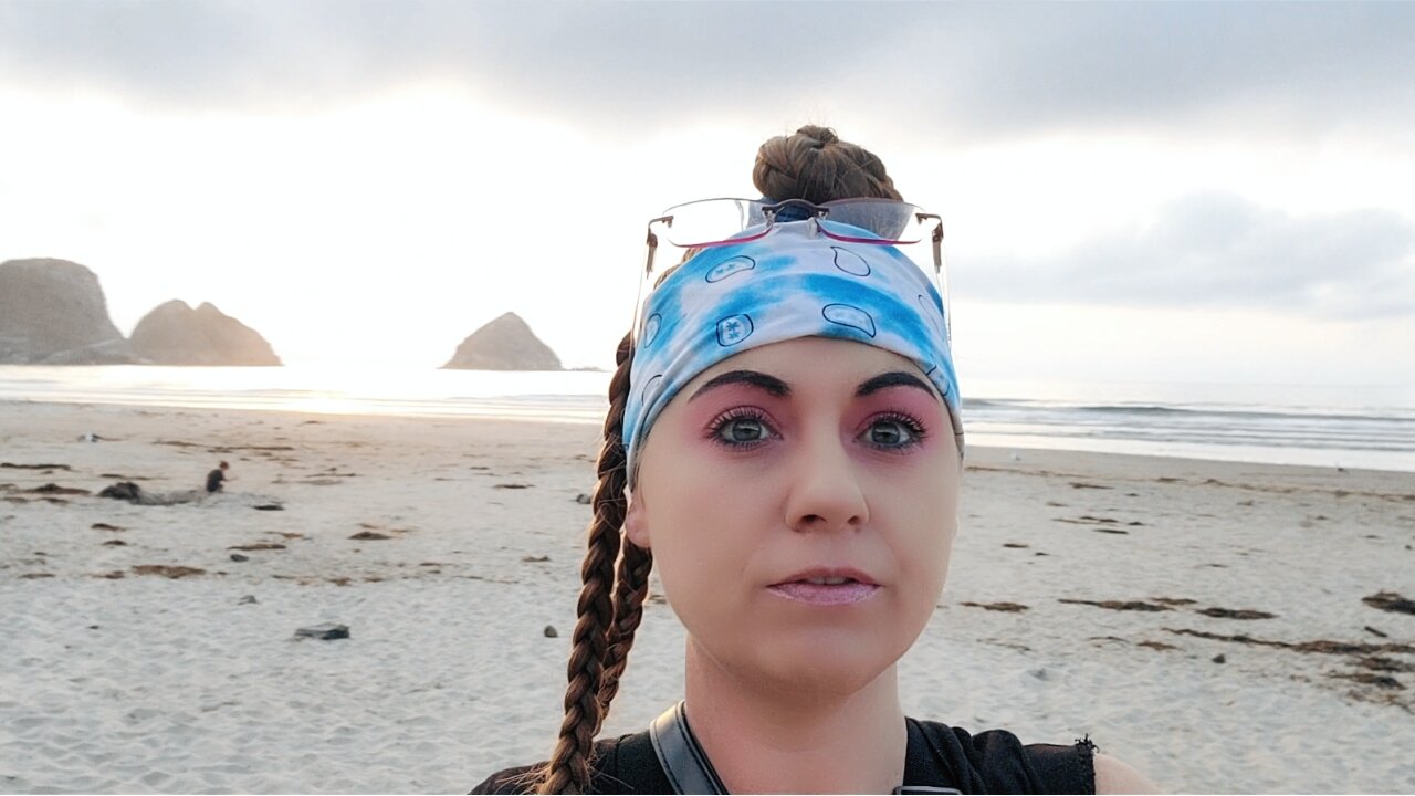 EXPLORING THE BEAUTIFUL OCEANSIDE BEACH STATE PARK {OREGON}