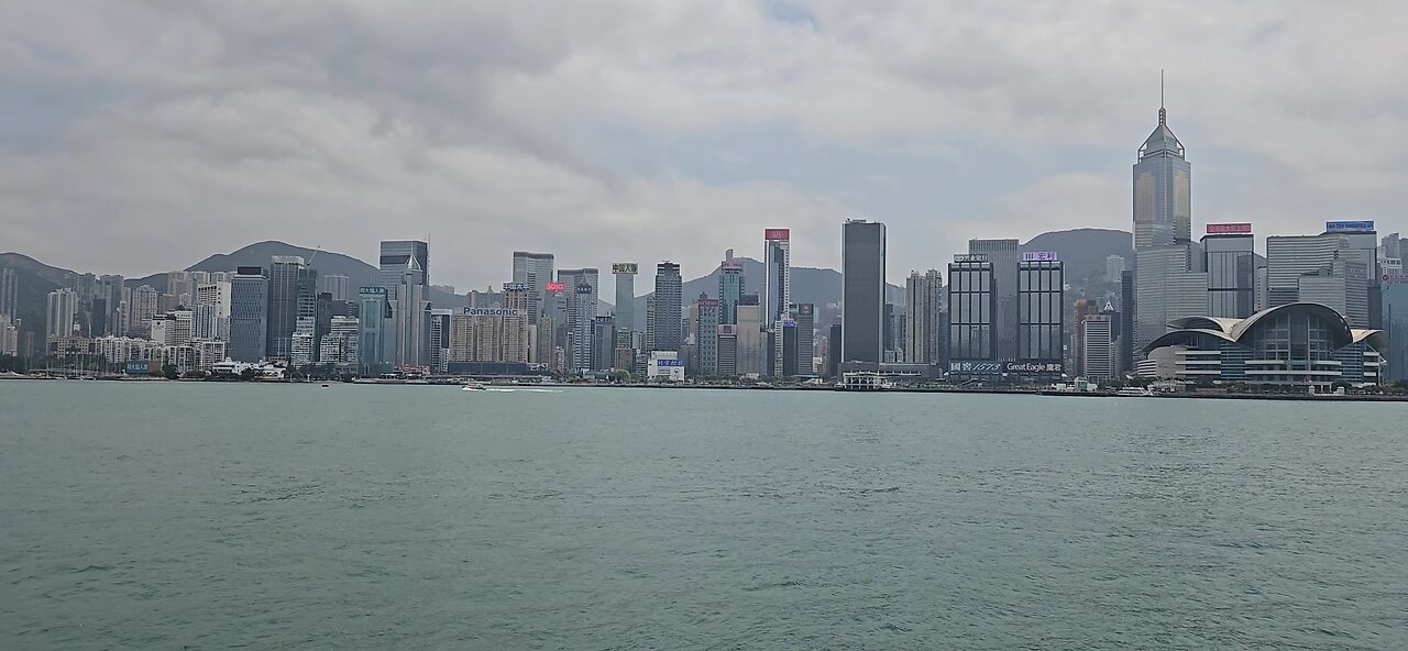 [Travel] Hong Kong skyline from Tsim Sha Tsui (2025)