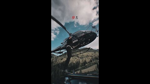 E8
