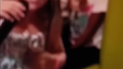 Lil girl rapping