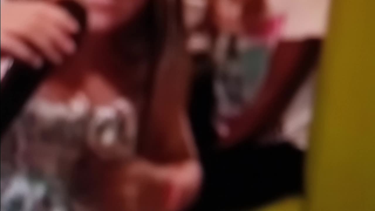 Lil girl rapping