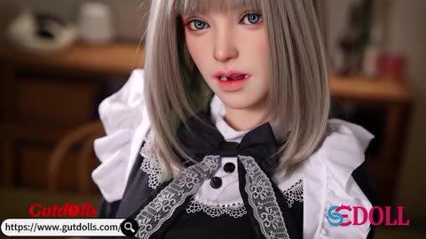 Sie scheint dich aufmerksam zu beobachten.