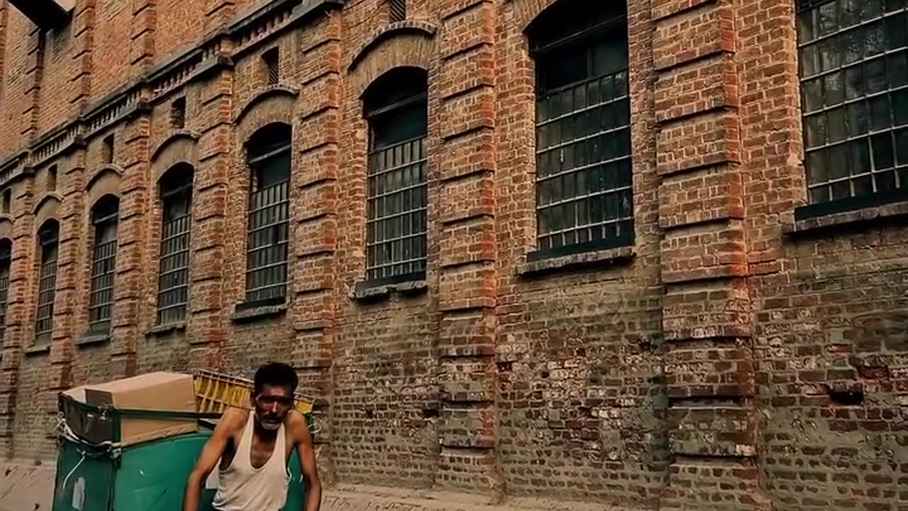 Zindagi guzarne ki koshish me hu❤️🩹