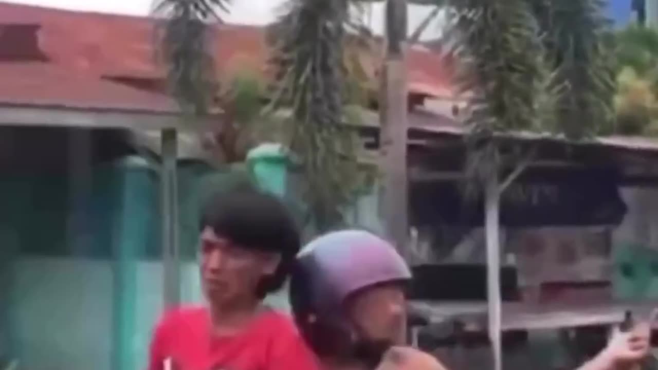 😂💡 This Guy's Delivery is UNBELIEVABLE! | FunFM