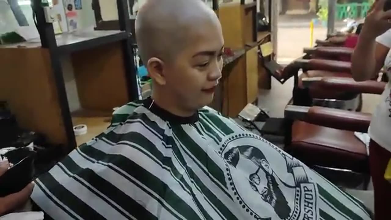 chinese ladies headshave at barbershop 2025