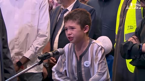 Very emotional vide | Young Boy started crying while talking with muftimenk#muftimenk#viral|