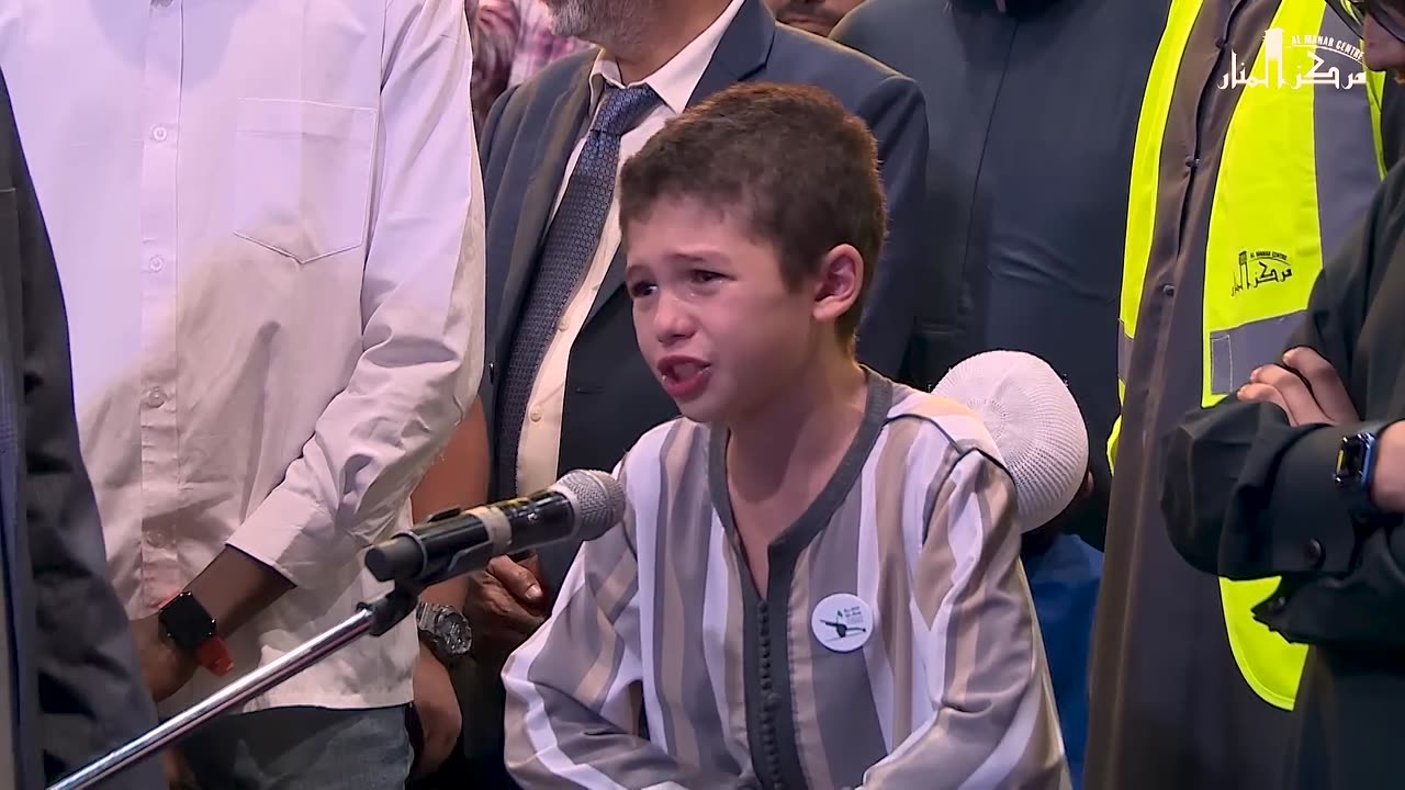 Very emotional vide | Young Boy started crying while talking with muftimenk#muftimenk#viral|