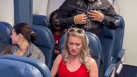 Veteran suprised his pregnant wife in plane but it went wrong