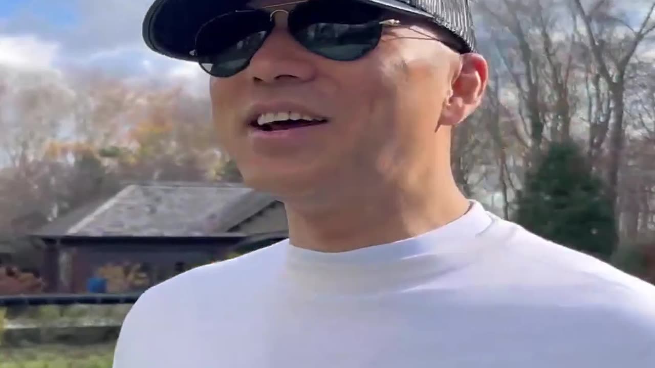 20221107文贵先生GETTR¹： #胡锦涛：已经被软禁了，强迫治病。跟走向共和一样，说你病了（习），我没病（胡），你病还不轻呢（习）！