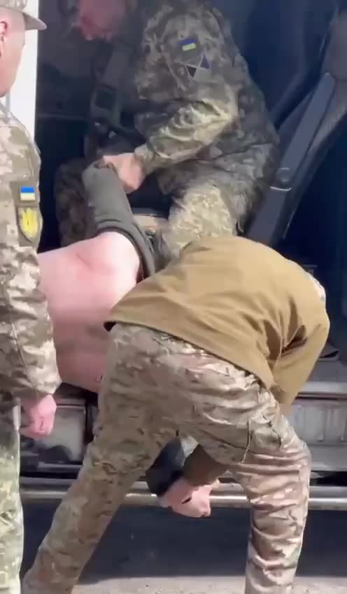 Ukrainian volunteers