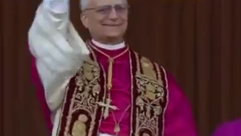Pope Leo XIV makes first speech from Vatican balcony | BBC News
