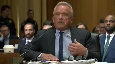 RFK Jr. wins back and forth exchange with Elizabeth Warren