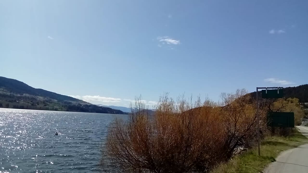 Exploring Beautiful Oyama In British Columbia 🇨🇦!