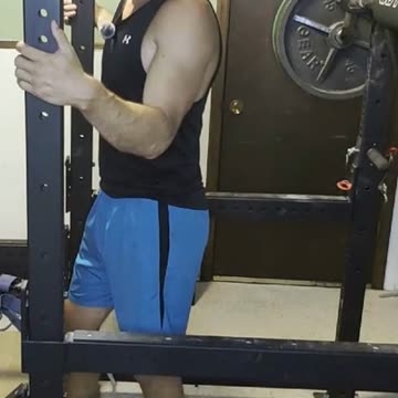 How to Do Sissy Squats (and Not Fall Over!)