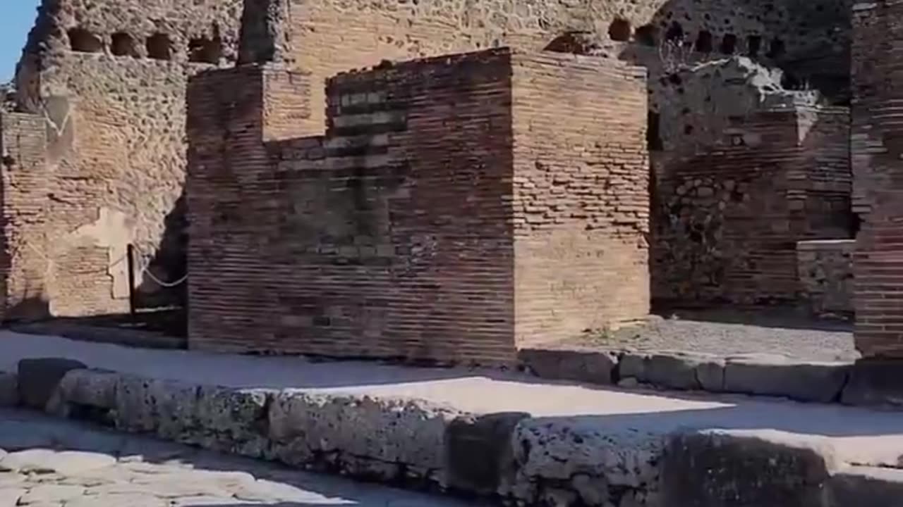 Crosswalk in the streets of Pompeii