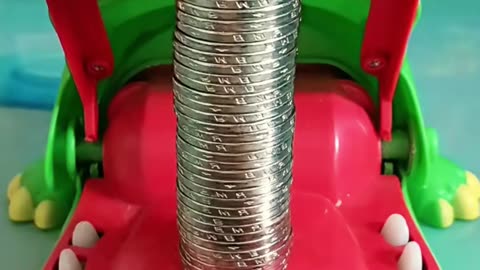 💡🤯 Amazing Trick to Keep Your Phone Battery Charged Longer! | LifeHacksDaily