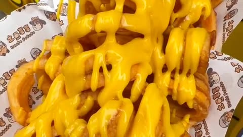 Streetfood potato cheese snacks