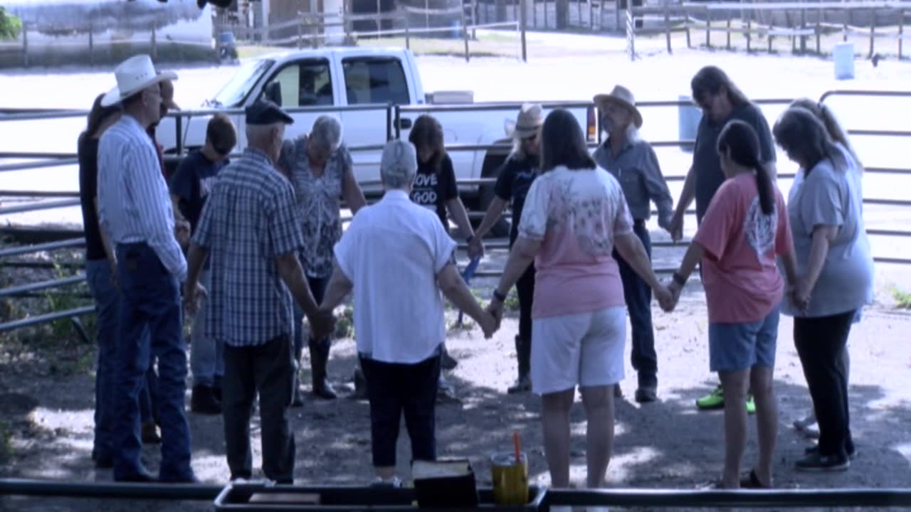 Skipper Calder & Cowboy-up Ministry bring horse training with a message at 11am.