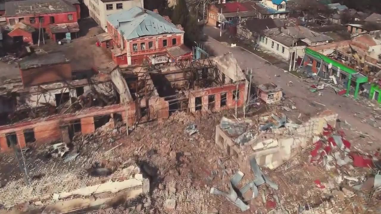 Boj na frontě u Kurska: exkluzivní záběry z dronu Center Sudzha