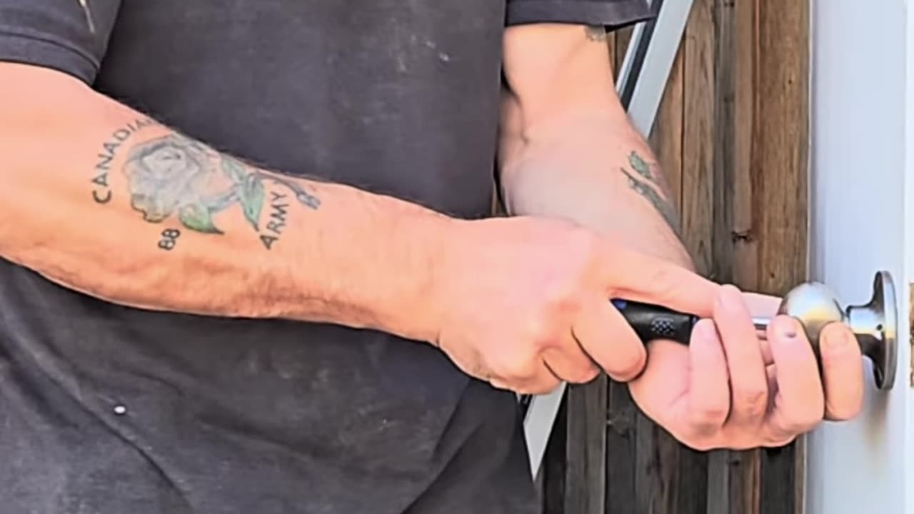 Don't Over-Tighten! The Manly Grip That Can Break Anything! #livingoffgrid #homesteading