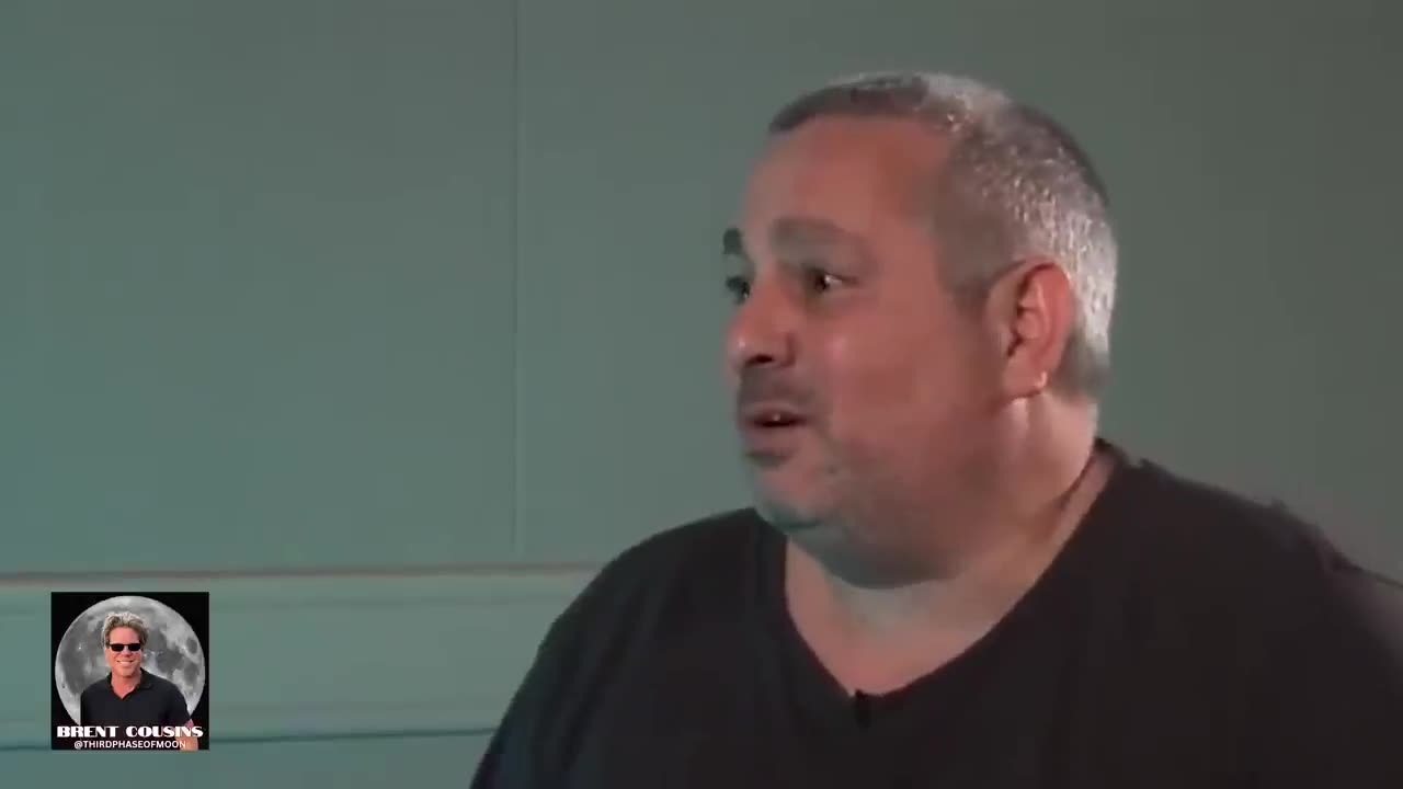 BREAKING NEWS! AMAZING VIRAL UFO VIDEO Filmed in Colombia!