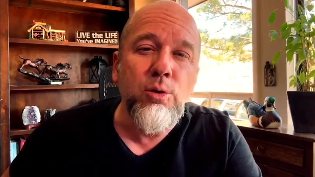 EXECUTIVE ORDER 138118 HE IS SPEAKING ABOUT IN THE VIDEO THAT TRUMP SIGNED