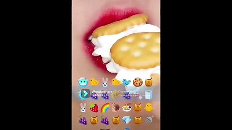 candy 🍭 eating