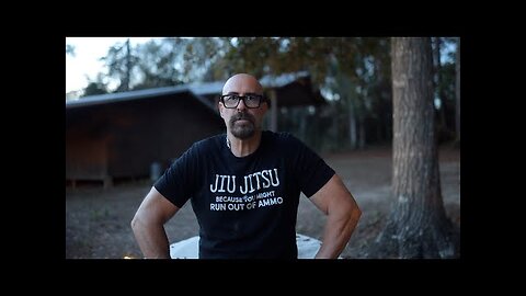 THE SYSTEM IS ENDING PEOPLE WILL COME TO YOUR HOUSE FOR HELP - TORCHED ON A TRAIN THE PURGE IS REAL