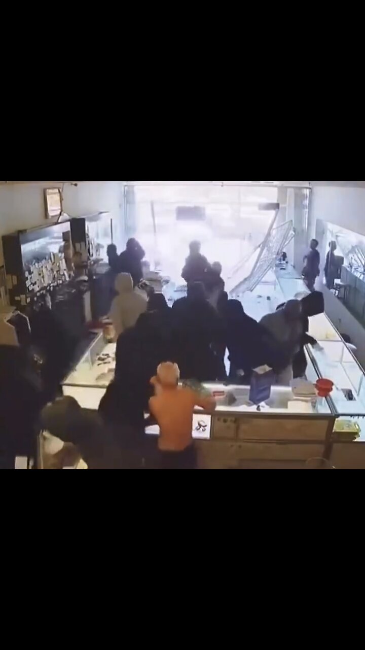 POPULAR JEWELLERY STORE🚗💍🏪💎🥷 📸ROBBED BY CRIMINAL GANG IN CALIFORNIA📿🏪🥷💫