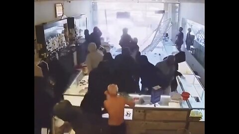 POPULAR JEWELLERY STORE🚗💍🏪💎🥷 📸ROBBED BY CRIMINAL GANG IN CALIFORNIA📿🏪🥷💫