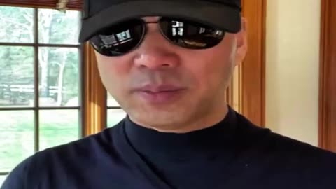 20201230文贵先生GETTR¹：爆料革命已做到的，从来没人做到过！坏人层出不穷，但好人永远比坏人多，最后正义一定战胜邪恶！新中国联邦任重道远，战友们不要放弃、气馁，一个个荒唐滑稽事