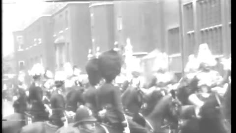 [PATHE NEWSREEL EXCERPTS] - [PATHE NEWSREEL EXCERPTS] - cbs-cbswwi-199