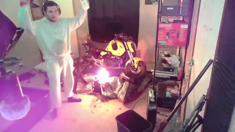 Yoobles is accelerating the meta (drinking p*ss & bike on fire)