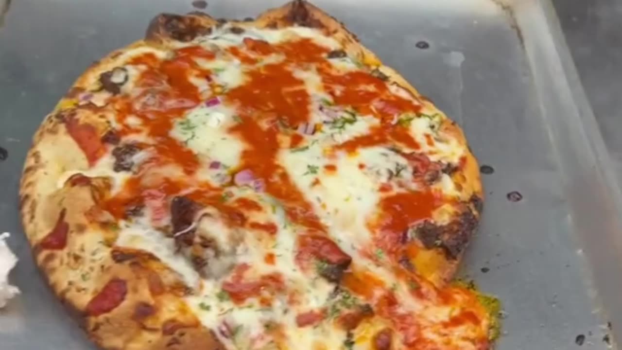 LAMB NIHARI NAAN PIZZA