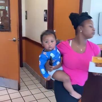 She Dun Stolt Duh Frah Chik'n!