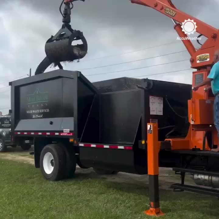 With the 1st pick in the 2025 Alligator 🤯Alcatraz draft...