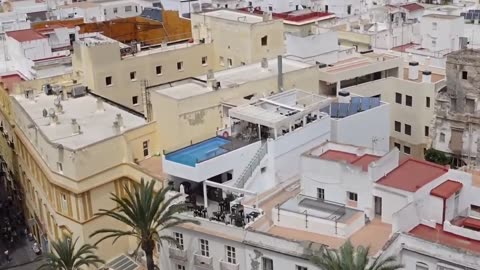 Exploring Cadiz 🇪🇸 Beaches, Local Food & Spanish Culture